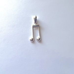 Silver musical 🎵 note pendant